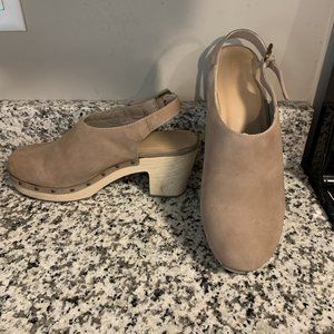 ANN TAYLOR LOFT tan brown suede leather clogs 9.5M